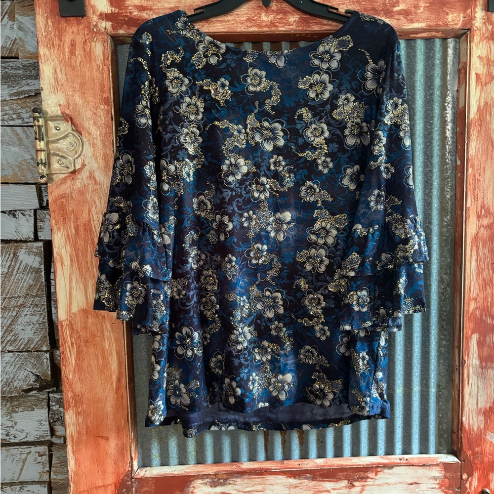 Sparkly fancy blouse